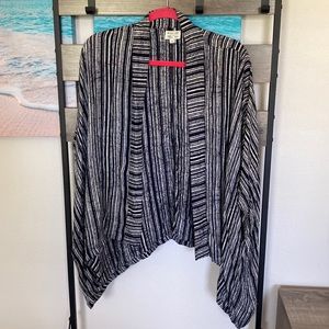 RVCA black and white tribal striped kimono